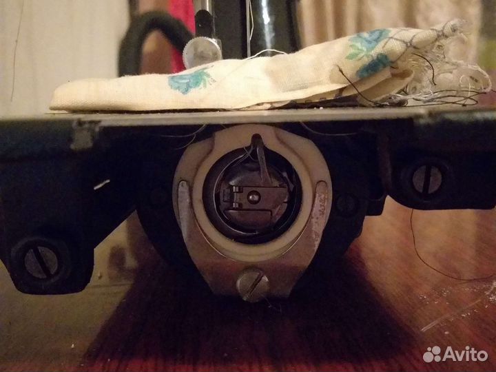 Швейная машина Чайка 2