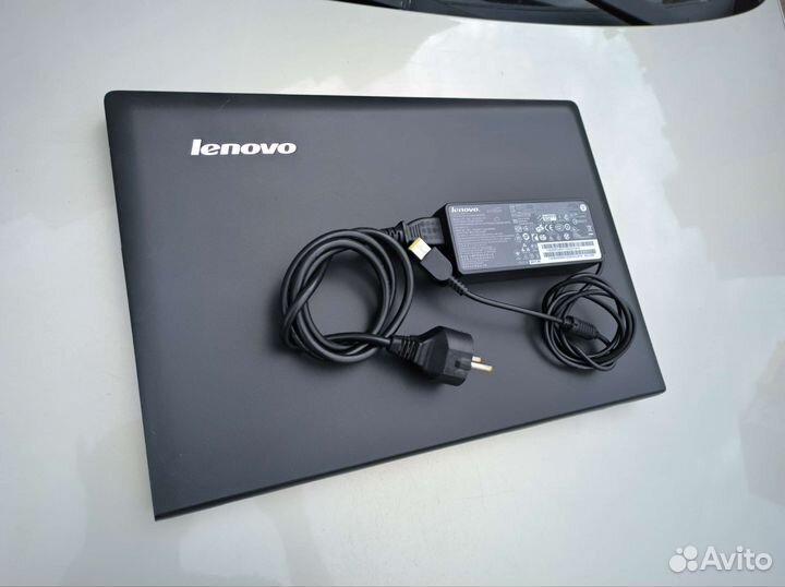 Ноутбук Lenovo Core i5/6Gb/SSD/2видеокарты/Хор сос