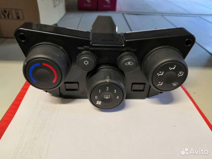 Панель управления отопителем Chevrolet Cobalt