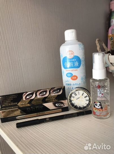 Набор косметики Chanel, vivienne Sabo, Alvin Dor