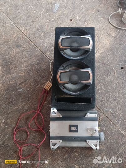 Автомобильный сабвуфер и усилитель