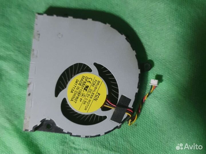 Ноутбук на запчасти