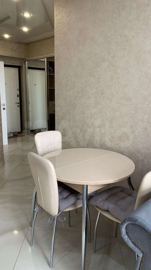 2-к. квартира, 43 м², 8/12 эт.