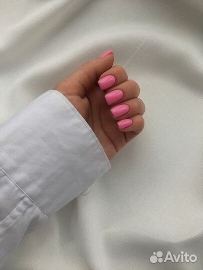 Модель на маникюр и педикюр с покрытием