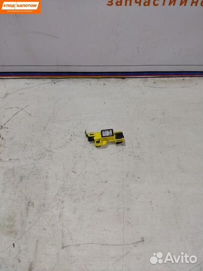 Датчик удара Opel Astra H 2006 24460761