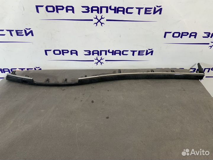 Накладка торпедо Kia Opirus 2010