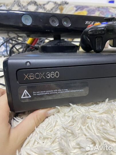 Xbox 360 + kinekt+2 игры