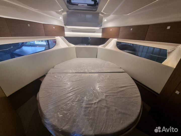 Катер Jeanneau Merry Fisher 1095 FLY+2 Yamaha 300