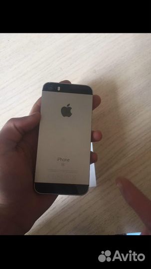 iPhone SE, 32 ГБ