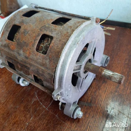 Двигататель стиральной машины ardo