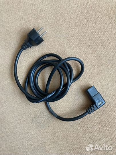 Кабель для компьютера