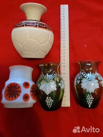 Вазы молочное стекло и др для цветов