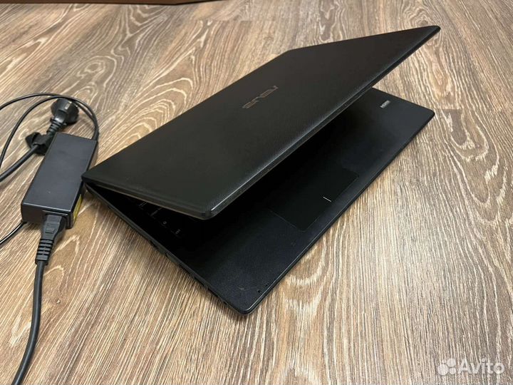 Asus для работы, учёбы + сумка в подарок