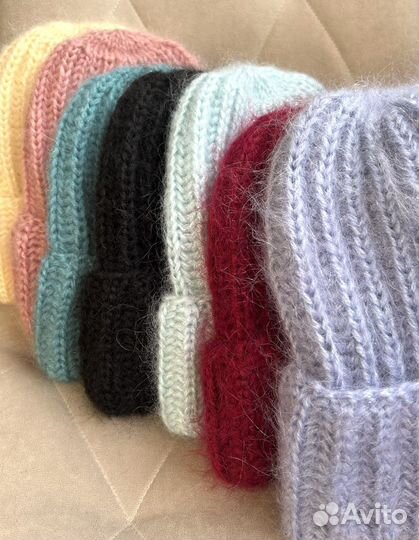 Мохеровая шапка с одним отворотом