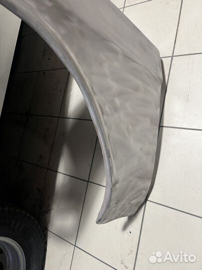 Крыло газ 24 первой серии