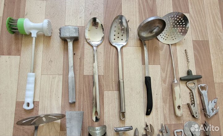 Кухонная утварь: шумовки, поварешки, лопатки