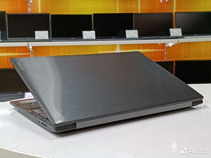 Ноутбук Lenovo 15.6