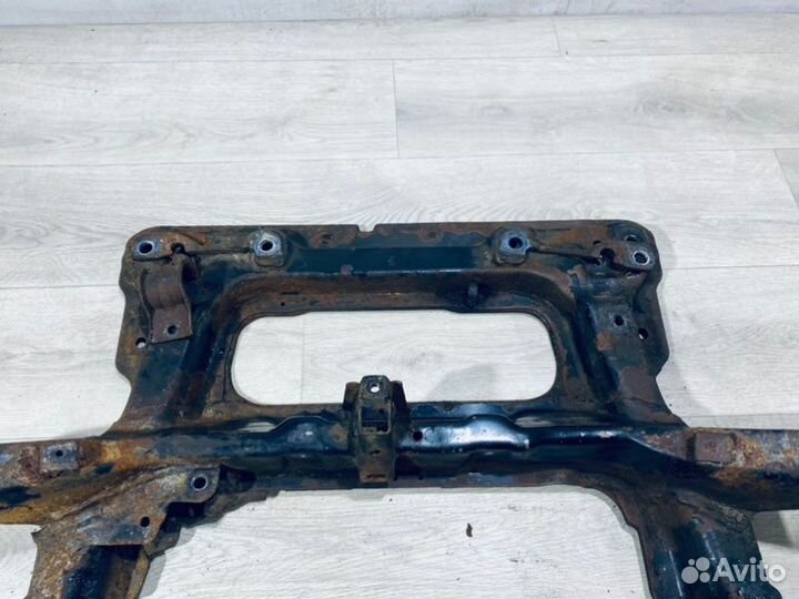 Балка подмоторная Peugeot Partner