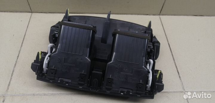 Дефлектор воздушный Corolla E15 2006-2013