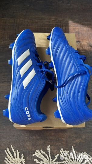 Футбольные бутсы