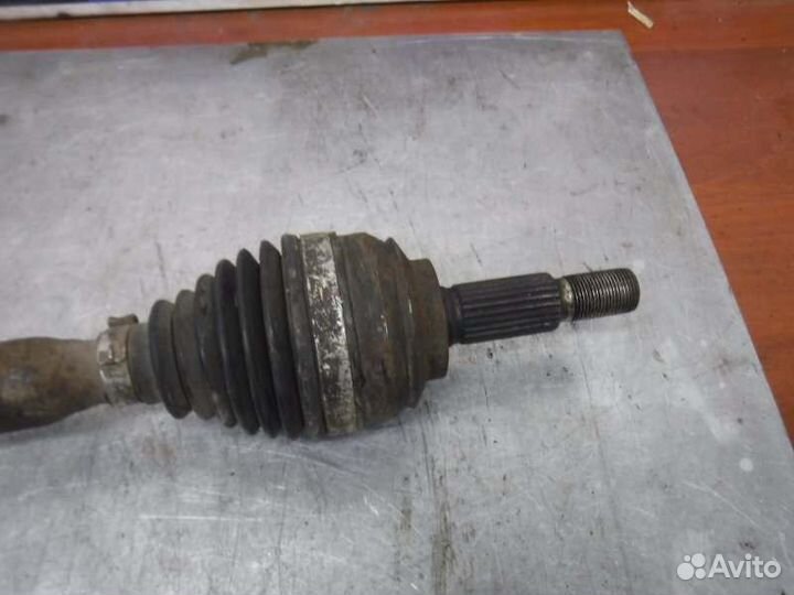 Привод передний правый Renault Sandero 2