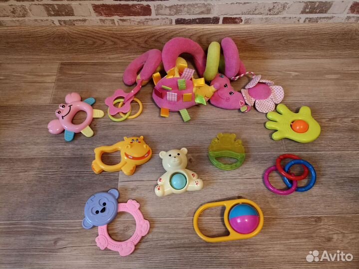 Детские развивающие игрушки от 0