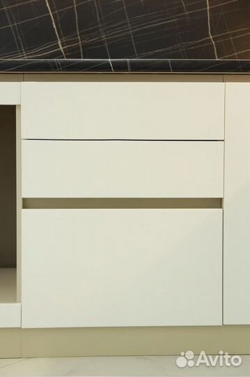 Кухонный гарнитур с доставкой / Готовая кухня