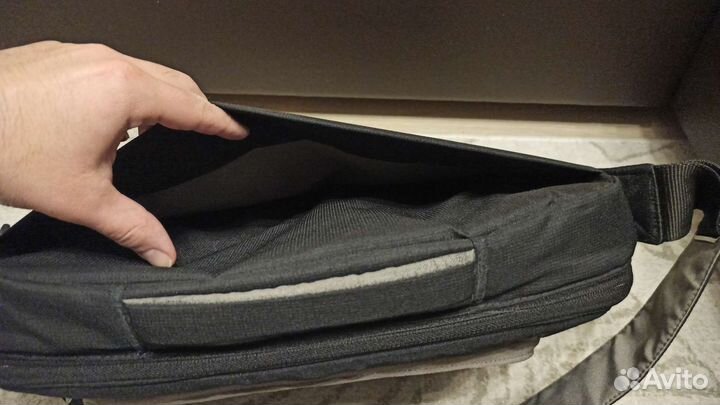 Сумка для ноутбука 17.3 Belkin