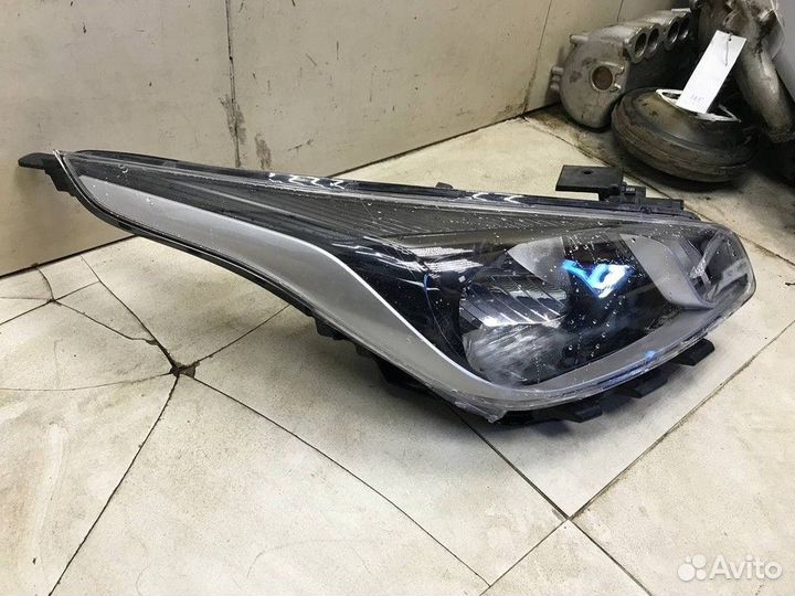 Фара правая Kia Rio