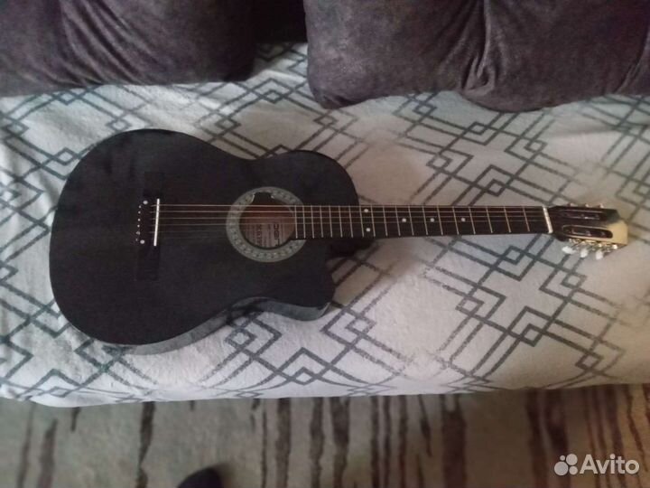 Акустическая гитара бу