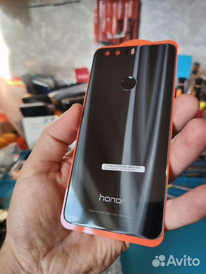 Оригинальная крышка Honor 8