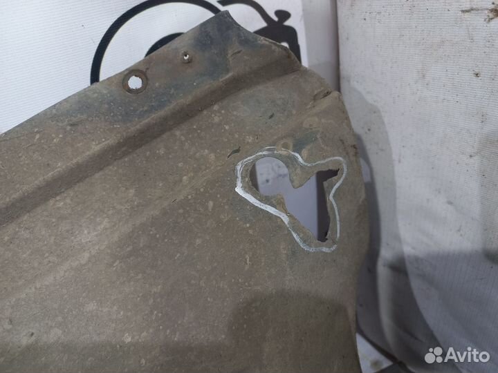 Защита днища задняя правая Volkswagen Passat B7