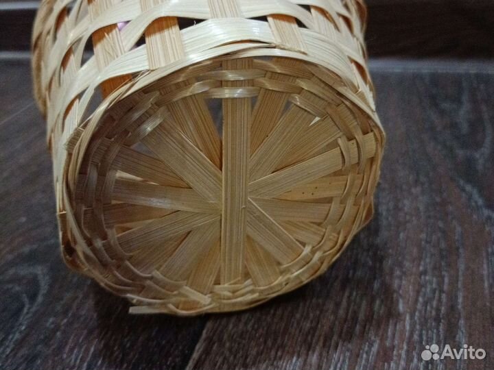 Корзиночка плетеная небольшая с ручкой