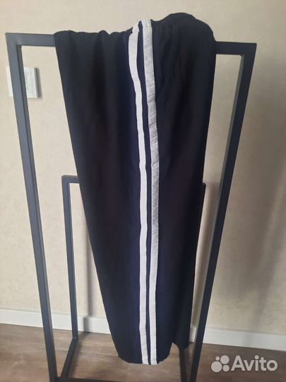 Спортивные штаны Who is it