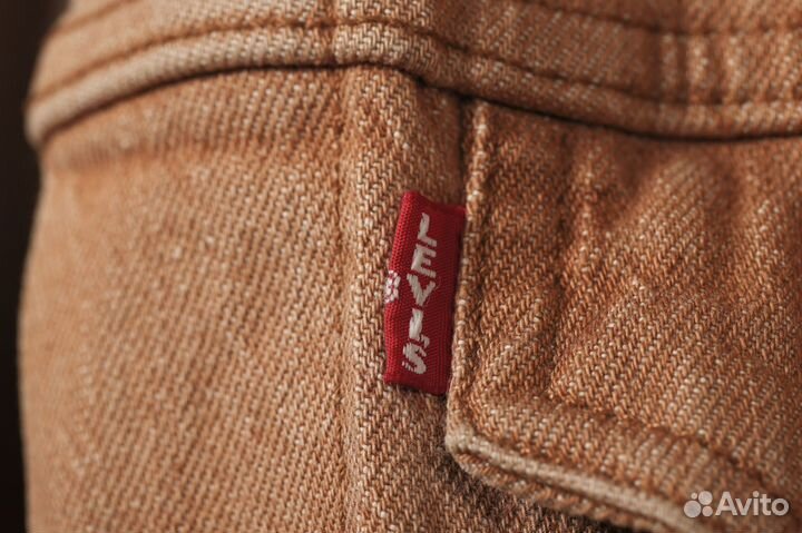 Куртка джинсовая Levi's M песочного цвета