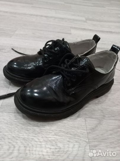 Туфли для девочки в отличном состоянии