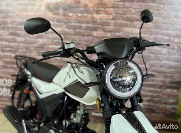 Alpha Cross Premium Lux 125