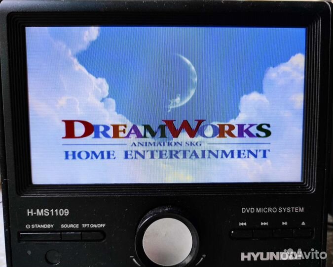 Микросистема Hyundai H-MS1109 с TFT монитором