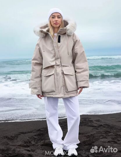 Куртка парка зимняя 42 размер новая