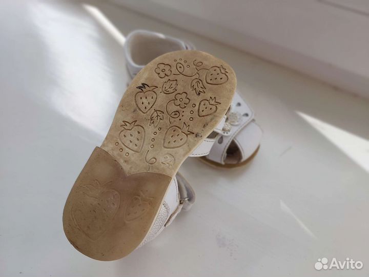 Сандали для девочки
