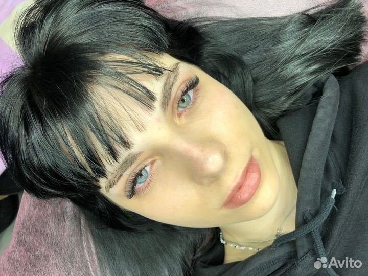 Наращивание ресниц в салоне