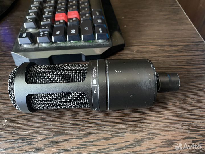 Студийный микрофон Audio Technica AT2020