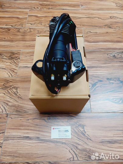 Компрессор Jeep Grand Cherokee WK2 68041137AD