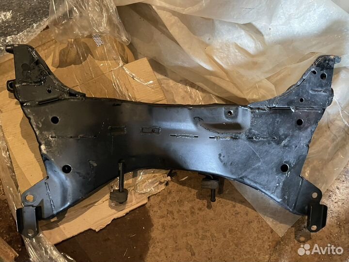 Подрамник Lancer 9