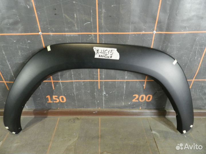 Накладка крыла заднего правого - Toyota Hilux 8