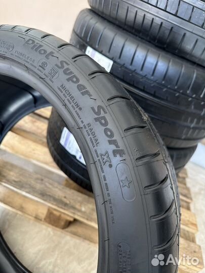 Michelin Pilot Super Sport 325/30 R21 и 285/35 R21 108Y