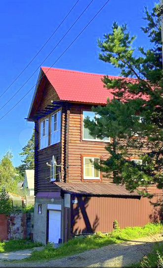 Коттедж 183 м² на участке 8,9 сот.