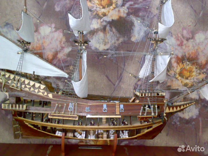 Парусник корабль DE Gostinja