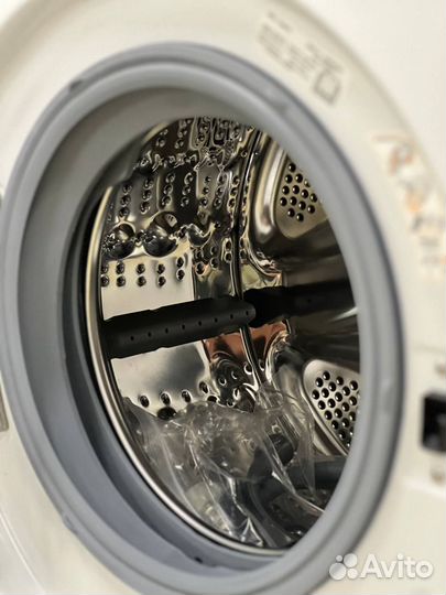 Стирально-сушильная машина LG F2J6HG7W белый