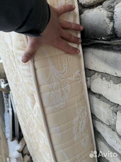 Матрас 180 на 200 бу